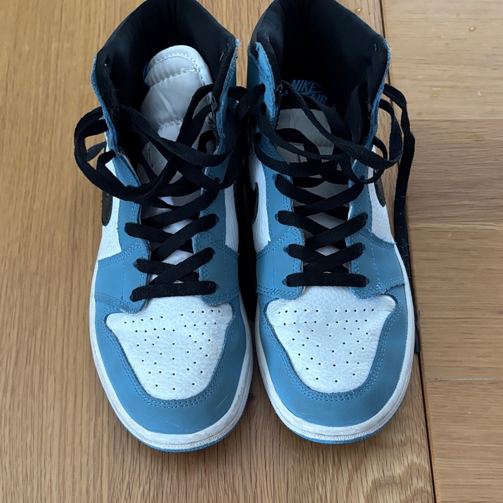 Nike High-Top Sneakers in Blue and White
